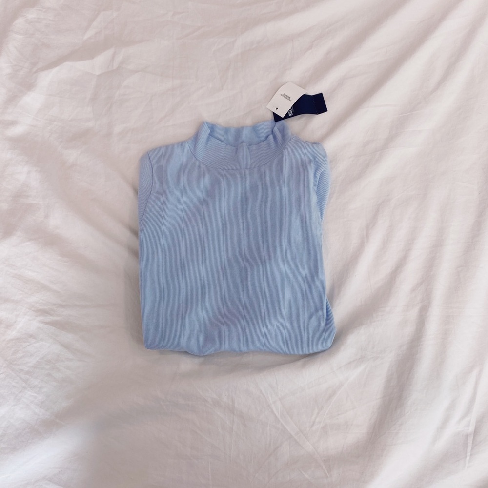 hollister mock neck top